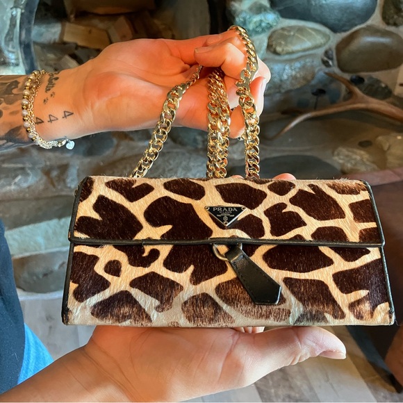 PRADA PONY HAIR WALLET Leopard Print Comes with chain - Picture 3 of 13